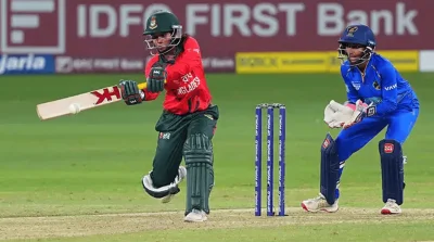 Bangladesh overcome spirited UAE to set up semis clash with India